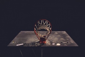 开云体育中国-凯恩破茧，欧冠淘汰赛之夜，当压力化为照亮前路的星光