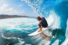 开云体育下载-世界排名争夺战之夜，莱奥带动全队节奏，米兰奏响命运交响曲