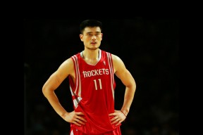 世界杯2026-西亚卡姆爆发，爵士生死战取胜雷霆，当沉默的火山选择在悬崖边喷发