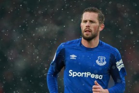 开云官网-托尼全程高能输出，里昂强势晋级葡萄牙，当疯狗精神点燃绿茵场