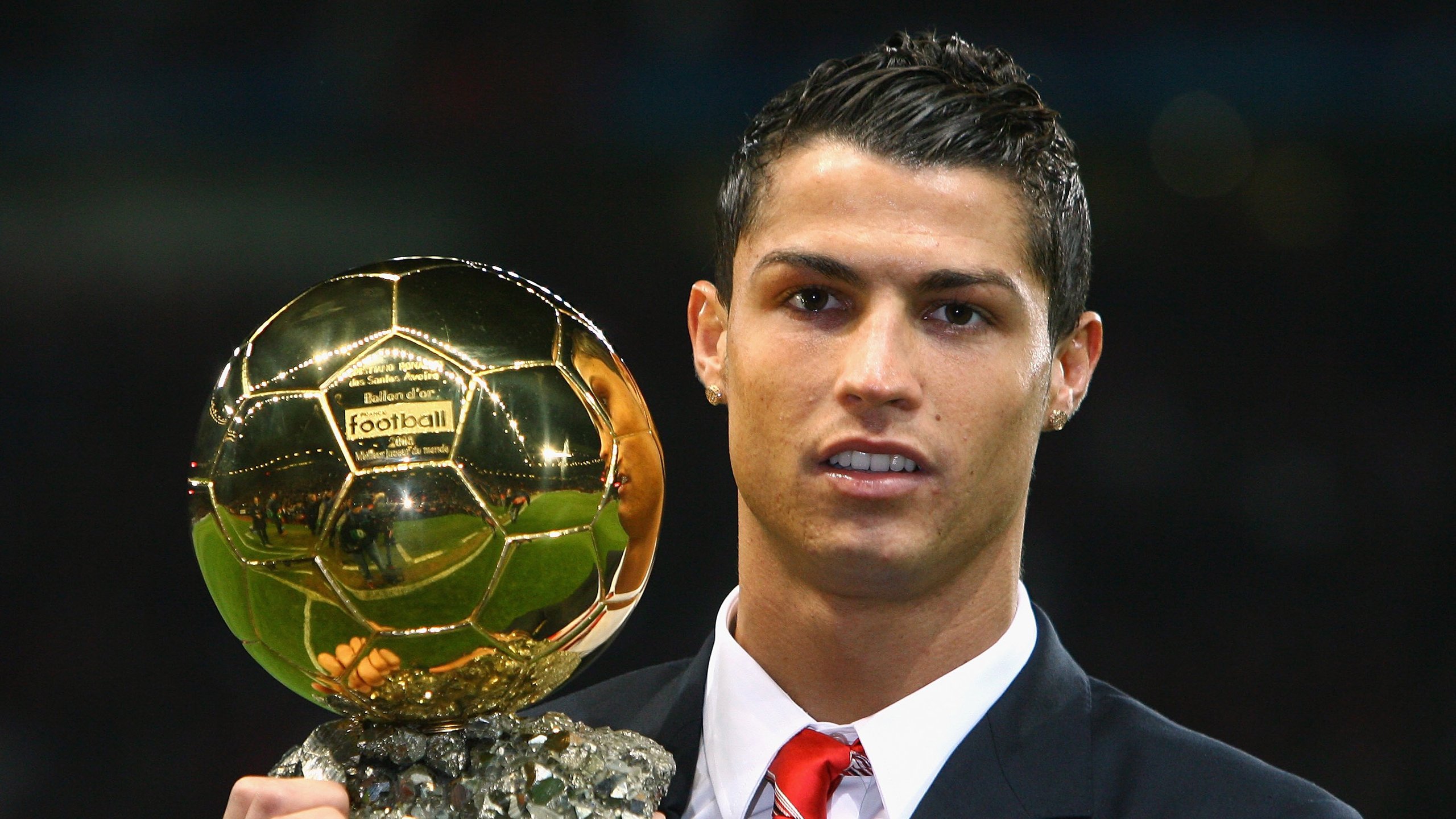 劳塔罗末节风暴，当沉默的火山在陶瓷球场爆发